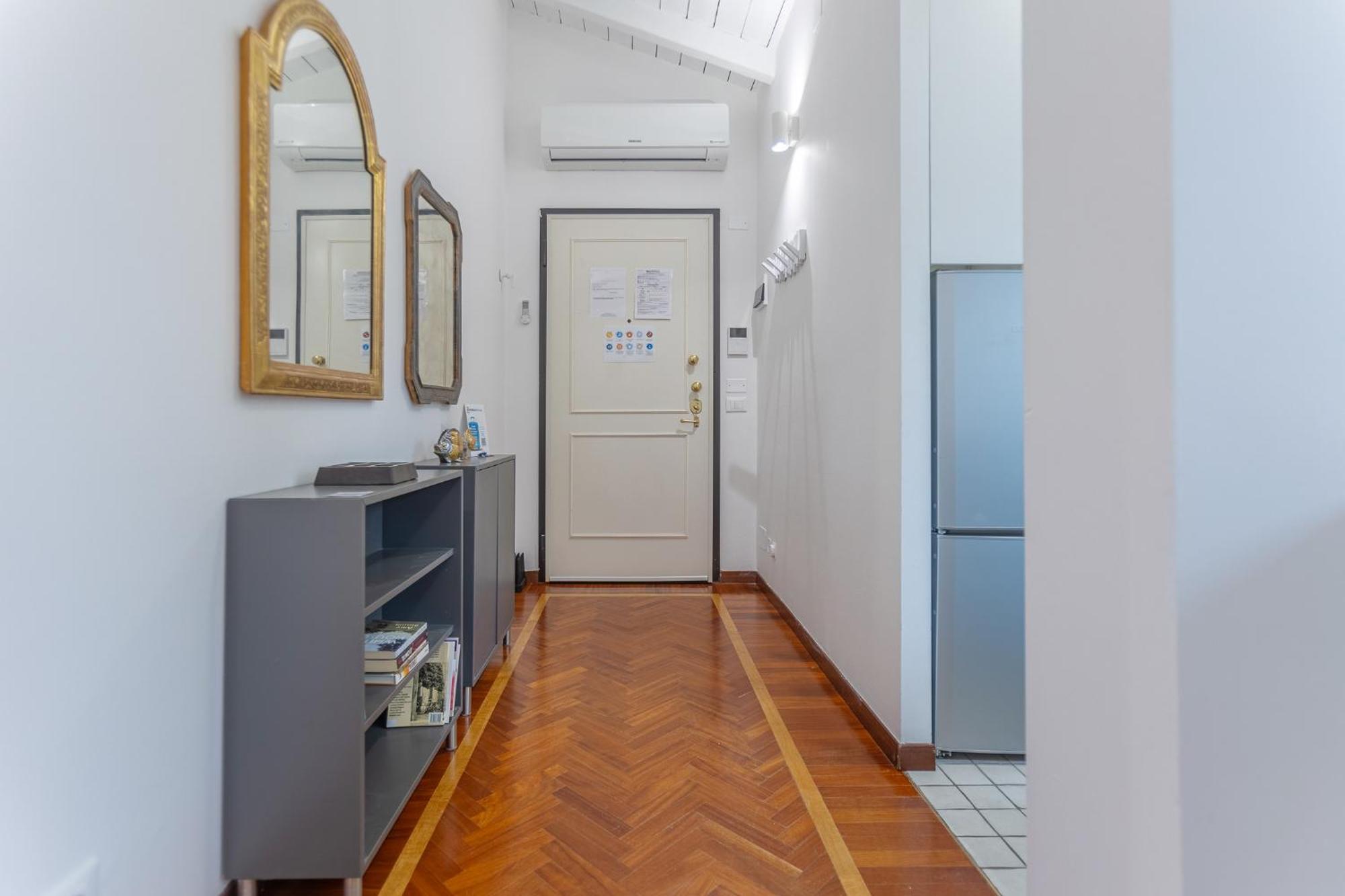 Pratello Elegante E Raffinata Mansarda Apartment Bologna Luaran gambar